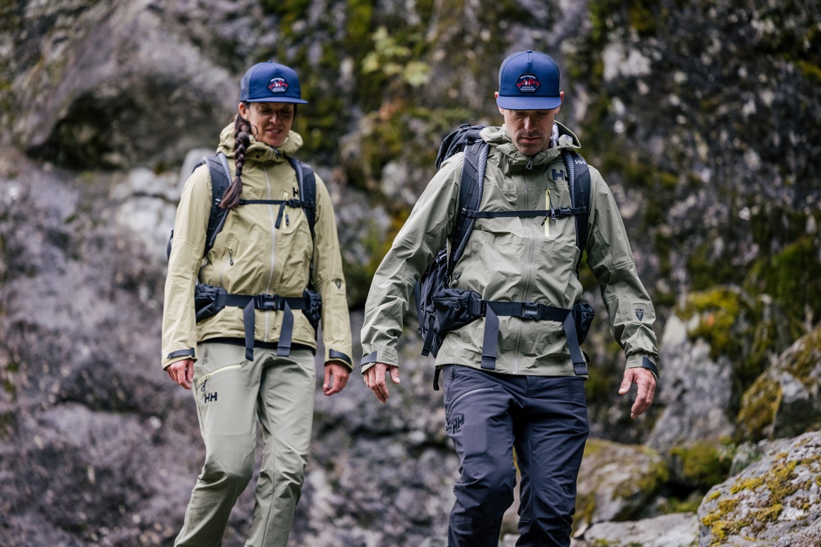 2 people hiking