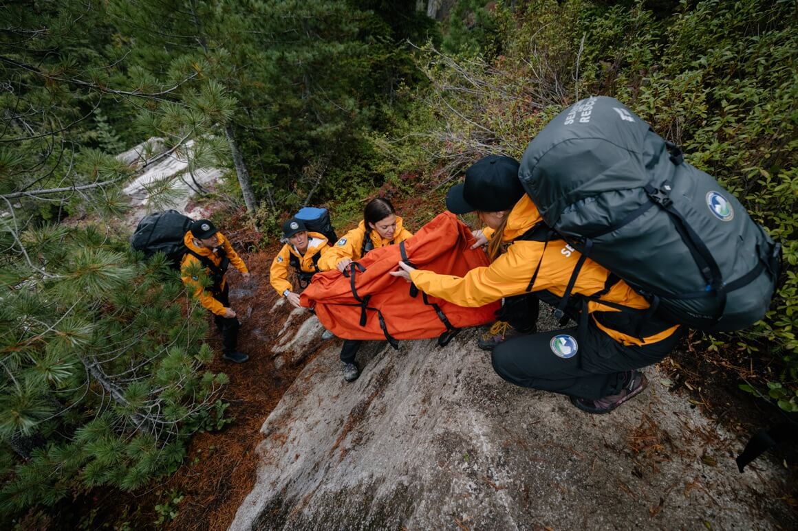 the team heading out to rescue someone