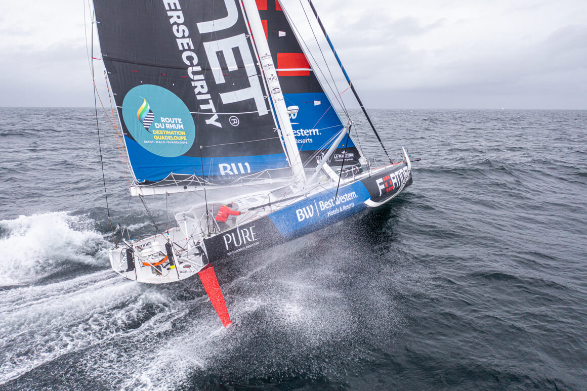 boat sailing the vendee globe
