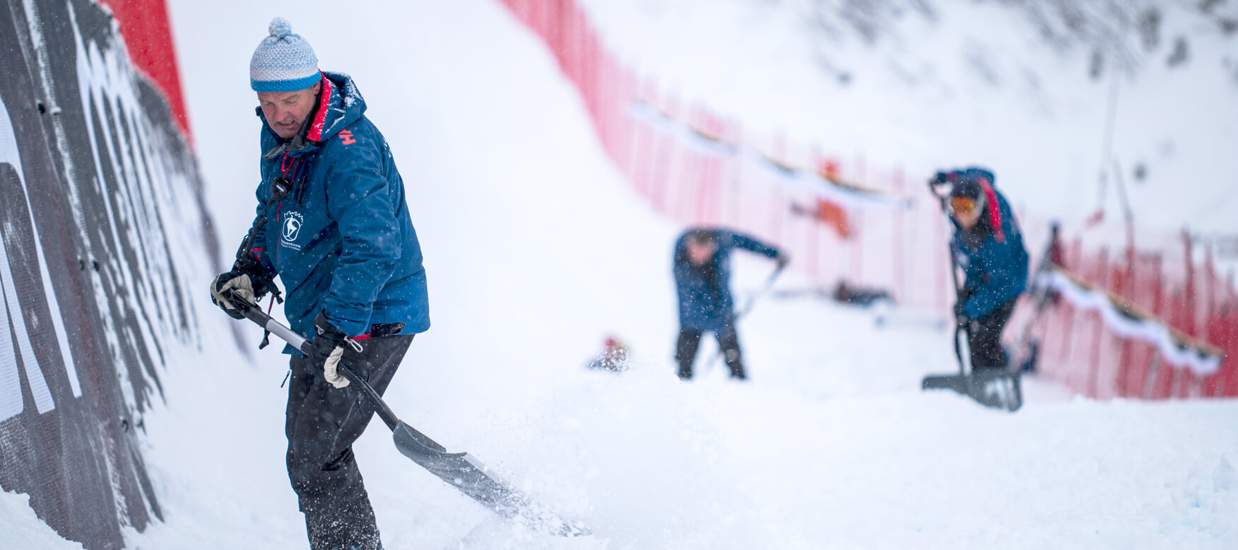 Sun or rain, the crew works hard to prepare the slopes in all conditions.