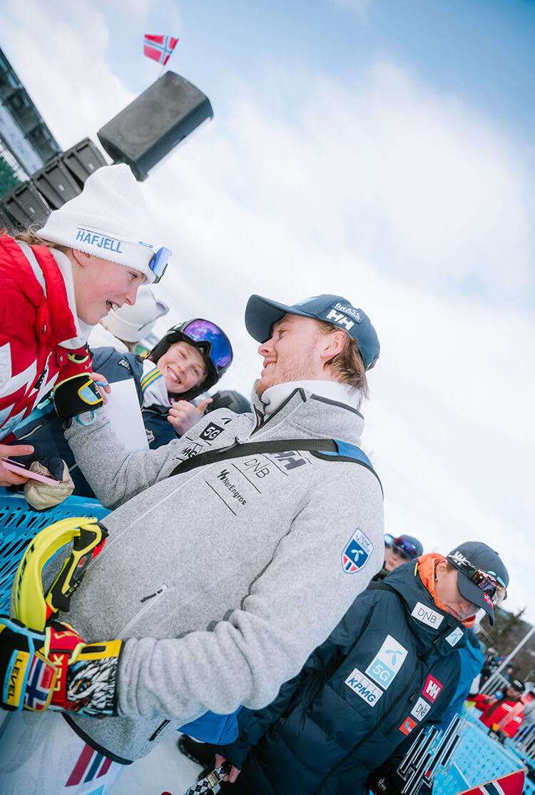 Atle Lie McGrath signing autographs