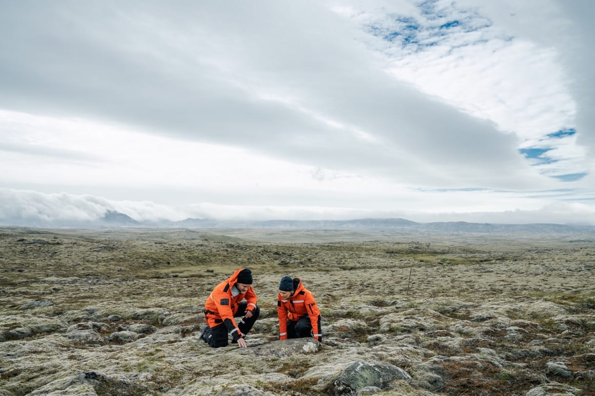 2 people in arctic patrol 3-in-1 light parka